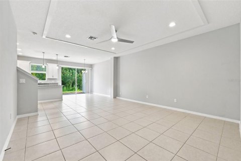 Touwnhouse à vendre à Orlando, Floride: 3 chambres, 145.95 m2 № 2305941 - photo 4