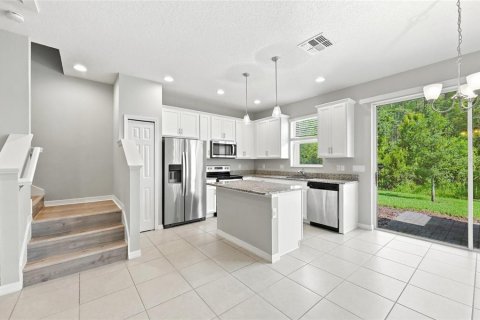 Touwnhouse à vendre à Orlando, Floride: 3 chambres, 145.95 m2 № 2305941 - photo 9