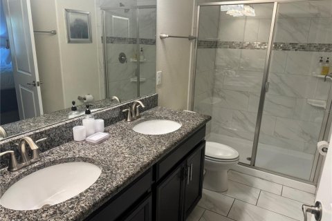 House in Davenport, Florida 8 bedrooms, 363.15 sq.m. № 1757738 - photo 13