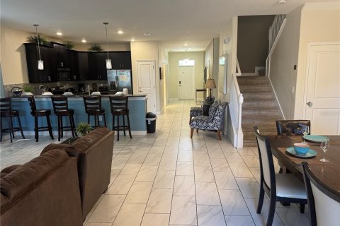 House in Davenport, Florida 8 bedrooms, 363.15 sq.m. № 1757738 - photo 8
