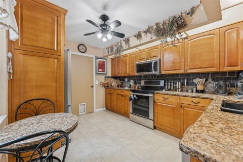 Copropriété à vendre à Tampa, Floride: 3 chambres, 130.25 m2 № 1918568 - photo 10