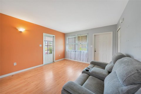 Villa ou maison à vendre à North Port, Floride: 2 chambres, 60.2 m2 № 1840542 - photo 6