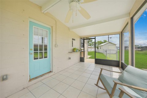 Villa ou maison à vendre à North Port, Floride: 2 chambres, 60.2 m2 № 1840542 - photo 3