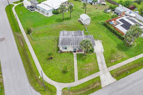 Villa ou maison à vendre à North Port, Floride: 2 chambres, 60.2 m2 № 1840542 - photo 2