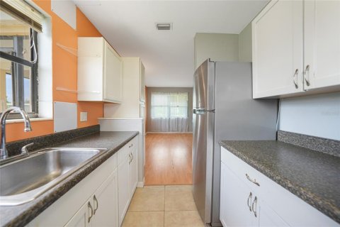 Villa ou maison à vendre à North Port, Floride: 2 chambres, 60.2 m2 № 1840542 - photo 10