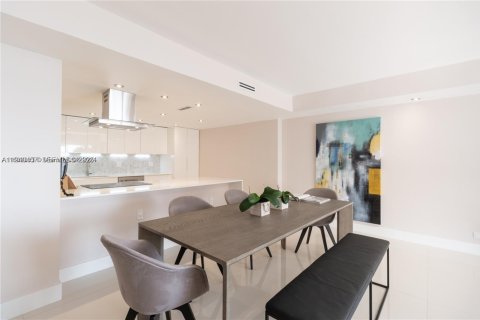 Copropriété à vendre à Miami, Floride: 2 chambres, 135.64 m2 № 1998307 - photo 5