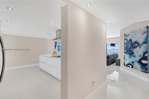 Copropriété à vendre à Miami, Floride: 2 chambres, 135.64 m2 № 1998307 - photo 8