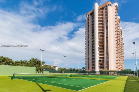 Copropriété à vendre à Miami, Floride: 2 chambres, 135.64 m2 № 1998307 - photo 19