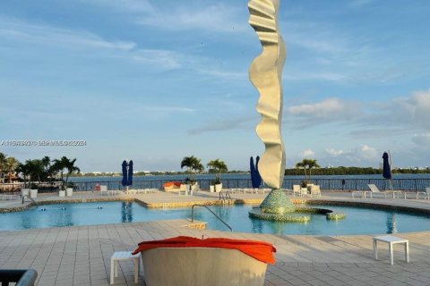 Copropriété à vendre à Miami, Floride: 2 chambres, 135.64 m2 № 1998307 - photo 16