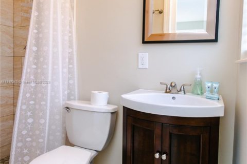 Снять в аренду виллу или дом в Холливуд, Флорида 4 спальни, 158.12м2, № 1958476 - фото 7