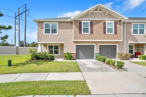 Townhouse in Riverview, Florida 3 bedrooms, 163.88 sq.m. № 2222859 - photo 2