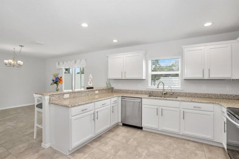 Townhouse in Riverview, Florida 3 bedrooms, 163.88 sq.m. № 2222859 - photo 5