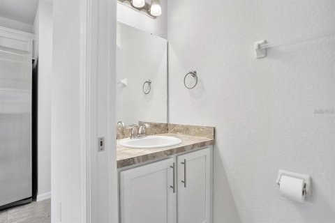 Townhouse in Riverview, Florida 3 bedrooms, 163.88 sq.m. № 2222859 - photo 9