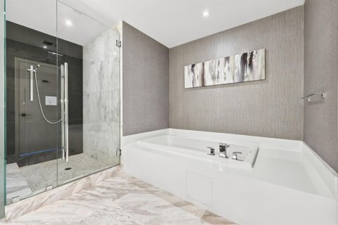 Condo in Fort Lauderdale, Florida, 3 bedrooms  № 2422972 - photo 20