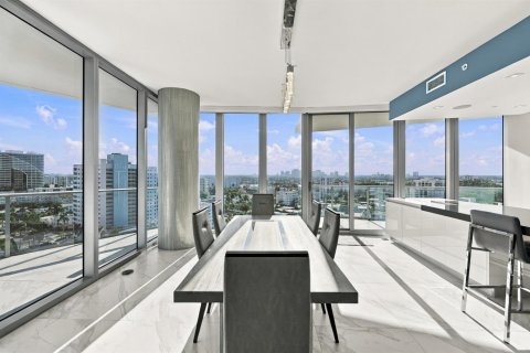 Condo in Fort Lauderdale, Florida, 3 bedrooms  № 2422972 - photo 14