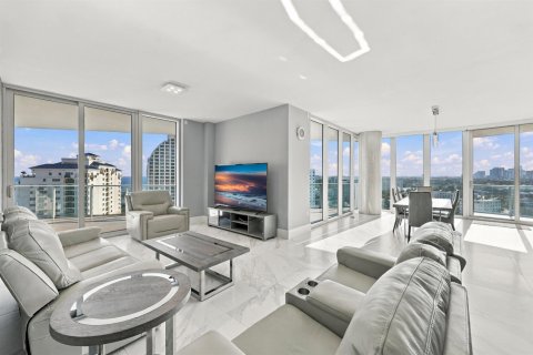 Condo in Fort Lauderdale, Florida, 3 bedrooms  № 2422972 - photo 16