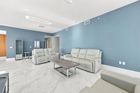 Condo in Fort Lauderdale, Florida, 3 bedrooms  № 2422972 - photo 15