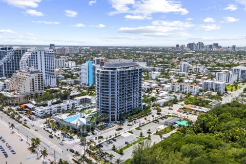 Condo in Fort Lauderdale, Florida, 3 bedrooms  № 2422972 - photo 2
