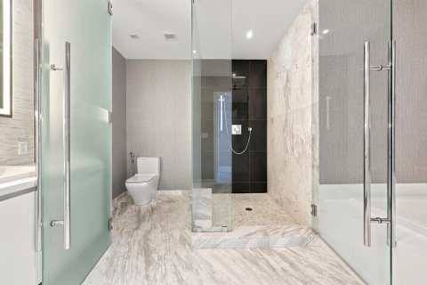 Condo in Fort Lauderdale, Florida, 3 bedrooms  № 2422972 - photo 18