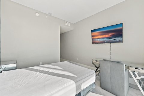 Condo in Fort Lauderdale, Florida, 3 bedrooms  № 2422972 - photo 28