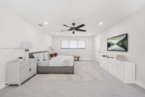 House in Plantation, Florida 4 bedrooms, 240.52 sq.m. № 1823945 - photo 20