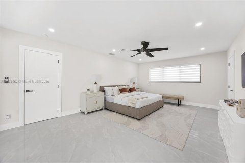 House in Plantation, Florida 4 bedrooms, 240.52 sq.m. № 1823945 - photo 21