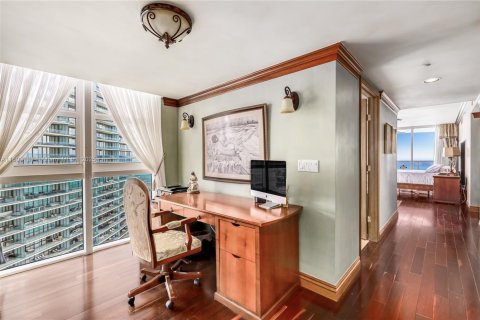 Condo in Sunny Isles Beach, Florida, 4 bedrooms  № 1862114 - photo 19