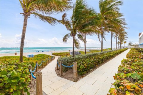Condo in Sunny Isles Beach, Florida, 4 bedrooms  № 1862114 - photo 26