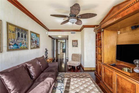 Condo in Sunny Isles Beach, Florida, 4 bedrooms  № 1862114 - photo 22