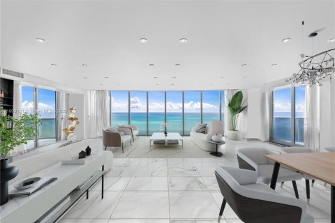 Condo in Sunny Isles Beach, Florida, 4 bedrooms  № 1862114 - photo 1