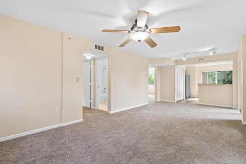 Copropriété à louer à Hypoluxo, Floride: 2 chambres, 106.56 m2 № 2305330 - photo 5