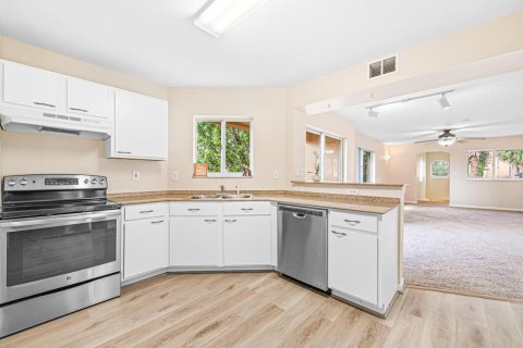 Copropriété à louer à Hypoluxo, Floride: 2 chambres, 106.56 m2 № 2305330 - photo 4