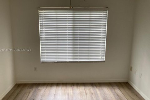 Condominio en alquiler en West Palm Beach, Florida, 1 dormitorio, 70.61 m2 № 2077544 - foto 3