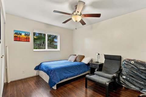 House in Coral Springs, Florida 3 bedrooms, 175.03 sq.m. № 2432151 - photo 29
