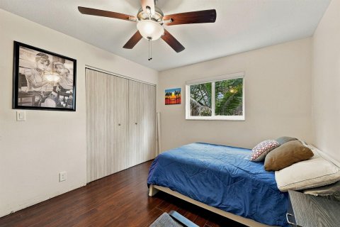 House in Coral Springs, Florida 3 bedrooms, 175.03 sq.m. № 2432151 - photo 30