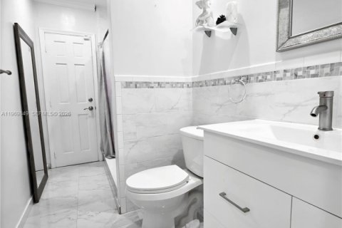 Купить виллу или дом в Пемброк-Пайнс, Флорида 4 спальни, 150.87м2, № 2079261 - фото 22