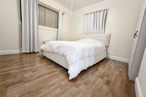 Купить виллу или дом в Пемброк-Пайнс, Флорида 4 спальни, 150.87м2, № 2079261 - фото 20