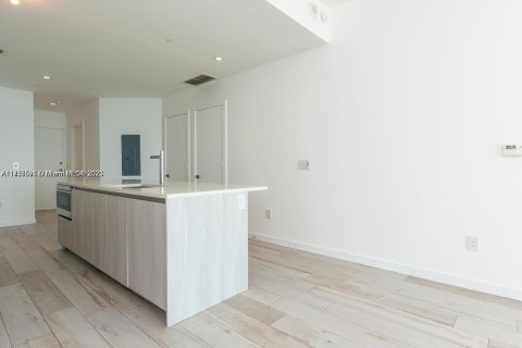 Condo in Miami, Florida, 2 bedrooms  № 1860242 - photo 6