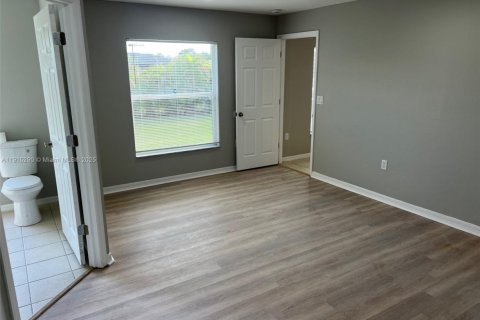 Villa ou maison à vendre à Lehigh Acres, Floride: 4 chambres, 185.15 m2 № 1971762 - photo 9