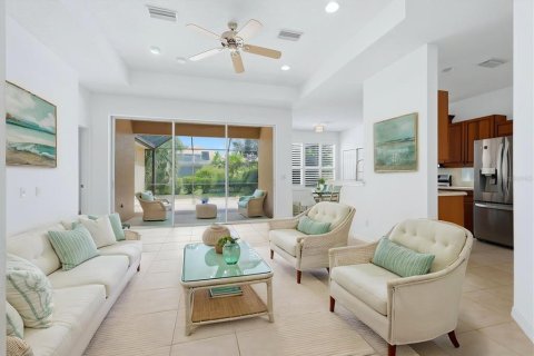 House in Sarasota, Florida 3 bedrooms, 183.3 sq.m. № 2314911 - photo 10