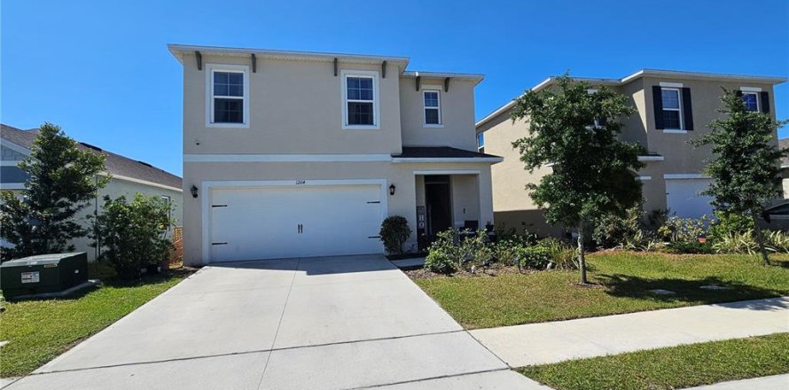 House in Davenport, Florida 5 bedrooms, 234.3 sq.m. № 1722687