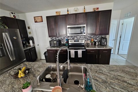 House in Davenport, Florida 5 bedrooms, 234.3 sq.m. № 1722687 - photo 16