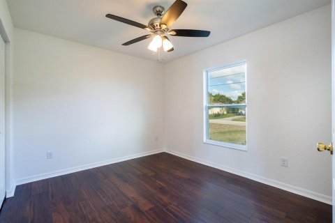Villa ou maison à vendre à Port St. Lucie, Floride: 4 chambres, 142.42 m2 № 2146758 - photo 10