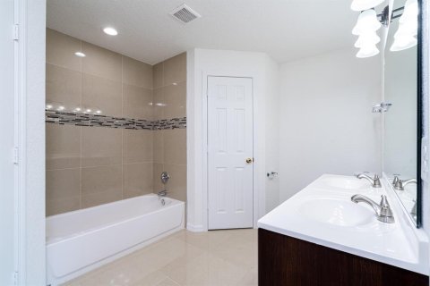 Villa ou maison à vendre à Port St. Lucie, Floride: 4 chambres, 142.42 m2 № 2146758 - photo 8
