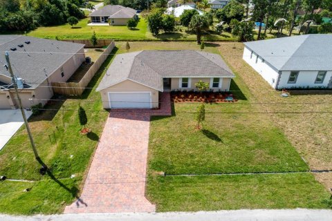 Villa ou maison à Port St. Lucie, Floride 4 chambres, 142.42 m2 № 2146758