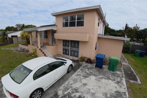 Casa en Miami, Florida 3 dormitorios, 148.09 m2 № 2011276