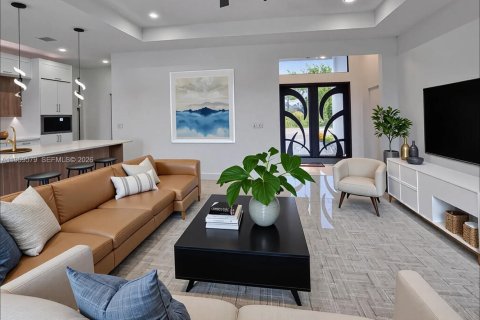 Casa en Cape Coral, Florida 4 dormitorios № 2022199