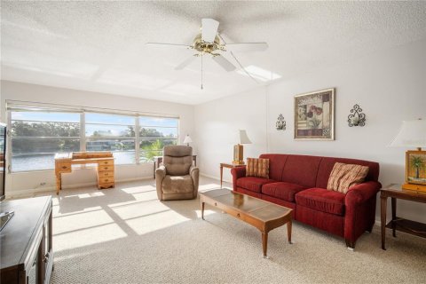 Apartment in Clearwater, Florida 2 bedrooms, 117.99 sq.m. № 1910115 - photo 5