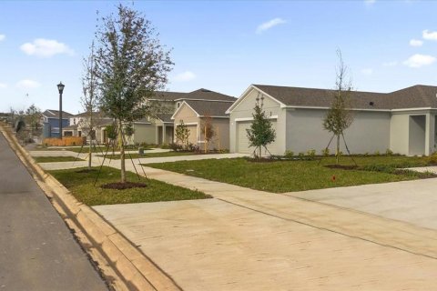 Villa ou maison à louer à Kissimmee, Floride: 3 chambres, 135.17 m2 № 2423800 - photo 2