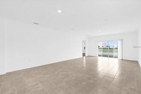 Villa ou maison à louer à Kissimmee, Floride: 3 chambres, 135.17 m2 № 2423800 - photo 12